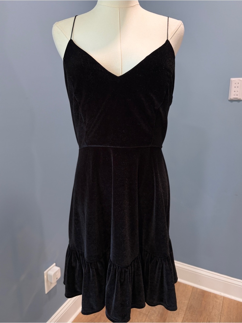 Urban Outfitters Black Velvet Cami Mini Dress Large Velvet Slip